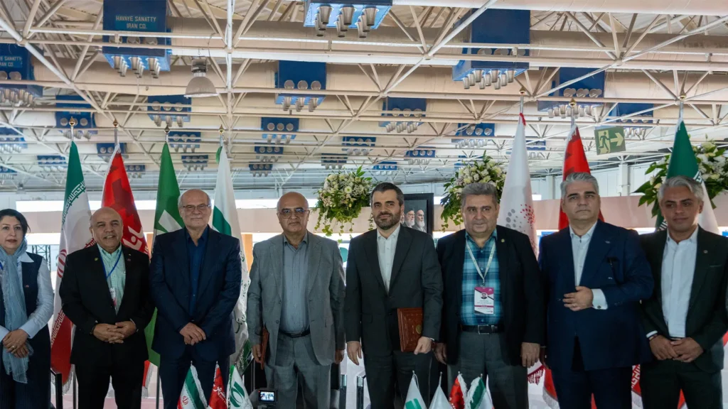 امضای تفاهم‌نامه همکاری راهبرد هوشمند شهر با هلدینگ گرین‌وب و شرکت مانا برای هوشمندسازی ناوگان حمل‌ونقل عمومی کلان‌شهرها